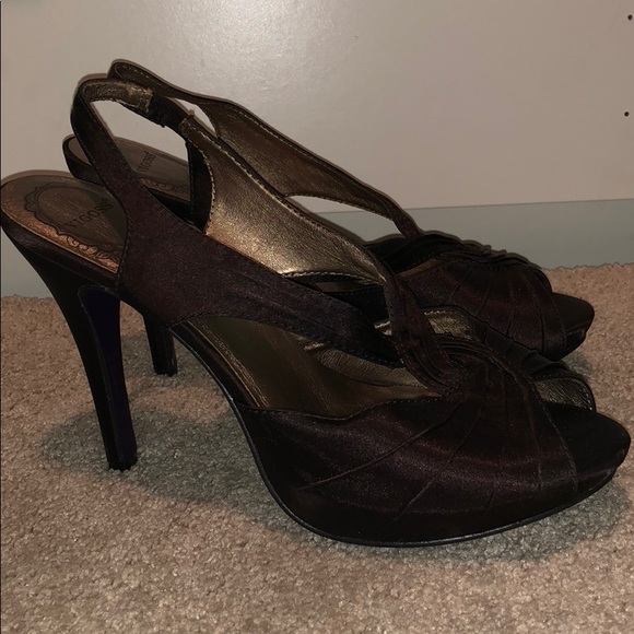 Brown Heels - Picture 1 of 3